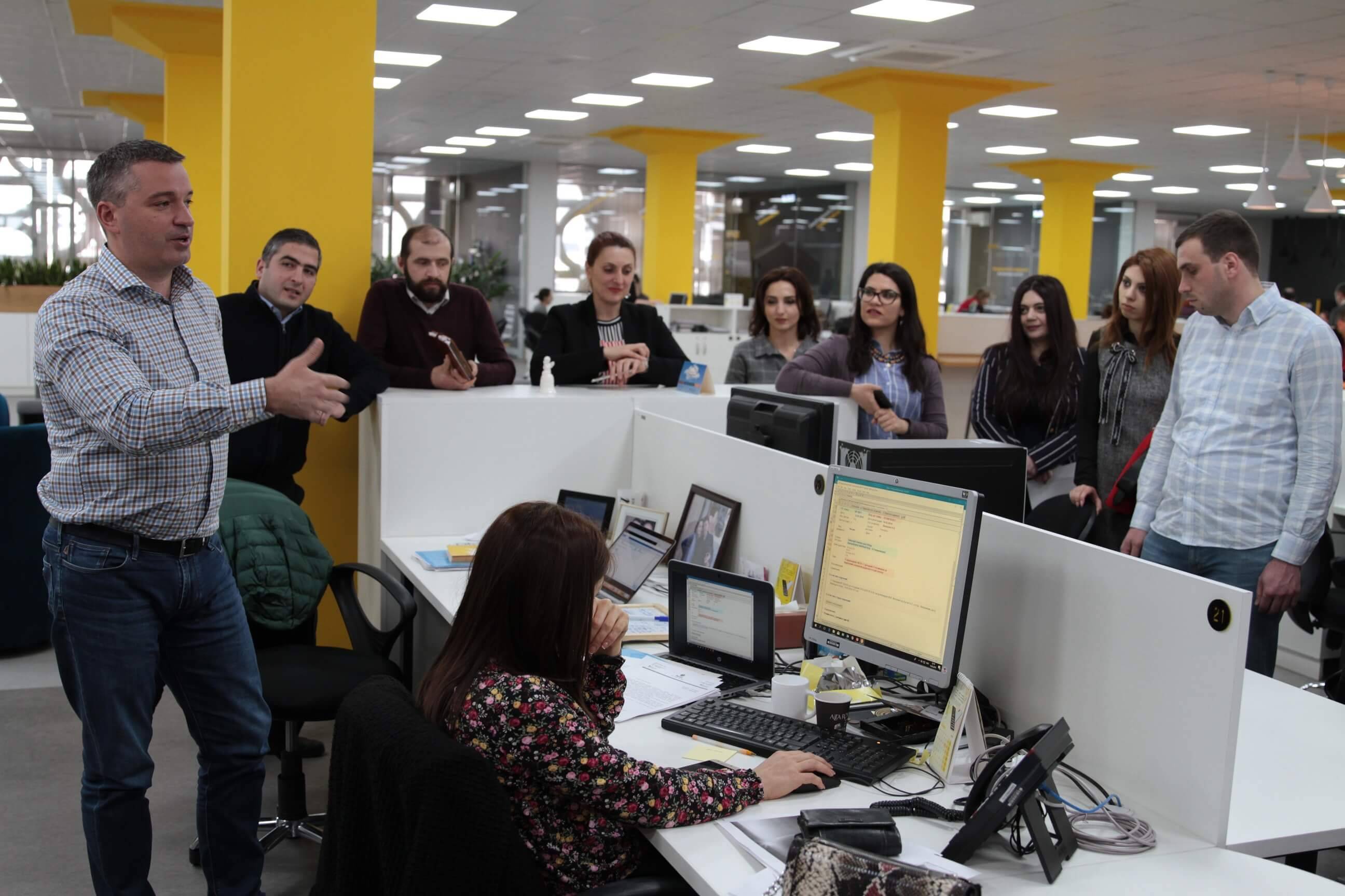Beeline CEO gives a lecture to “Leadership School” students